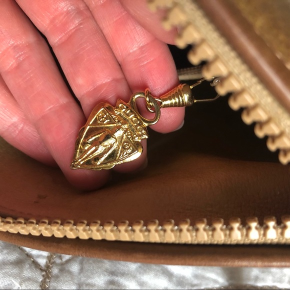 GUCCI Vintage 1970s Authentic Suede and Leather Purse - Picture 7 of 15